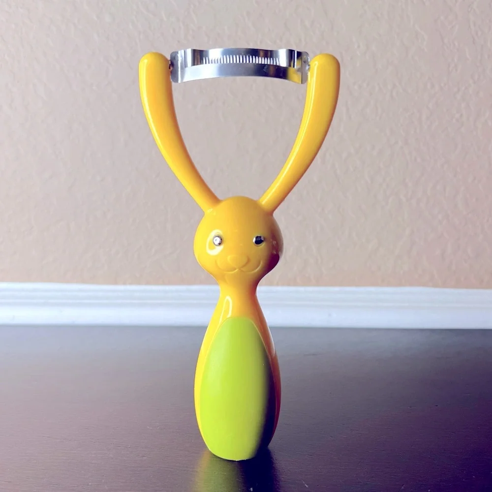 Vintage Boston Warehouse Bunny Rabbit vegetable Peeler, Sunny Yellow Lime Green